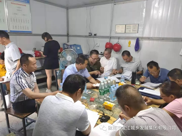 龍江·雙子座商住小區(qū)項目順利通過主體結(jié)構驗收