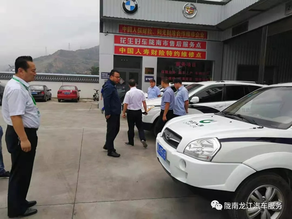 金錘鈑金，銀槍噴漆！龍江汽修值得信賴！